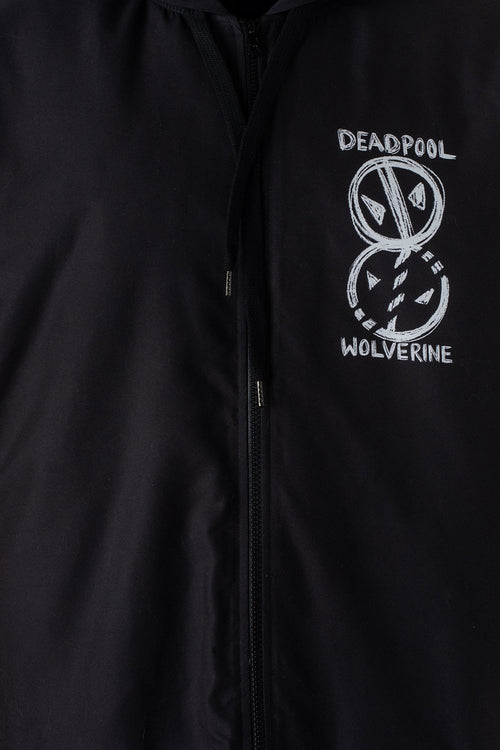 Card slide image -  CHAQUETA DE DEADPOOL ROJA Y NEGRA ENGUATADA PARA HOMBRE