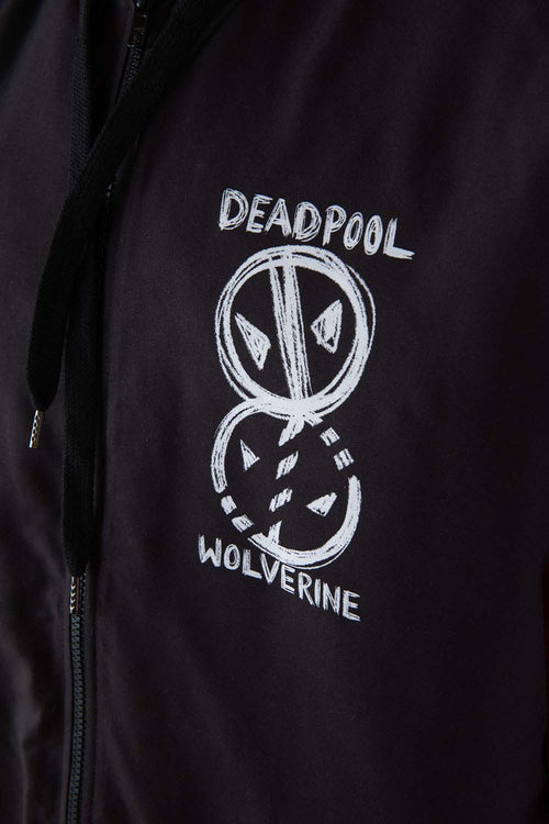 Card slide image -  CHAQUETA DE DEADPOOL ROJA Y NEGRA ENGUATADA PARA HOMBRE
