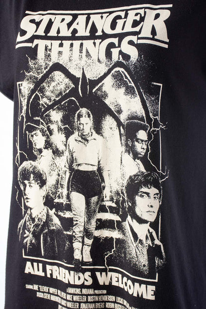  CAMISETA DE STRANGER THINGS REGULAR FIT PARA MUJER