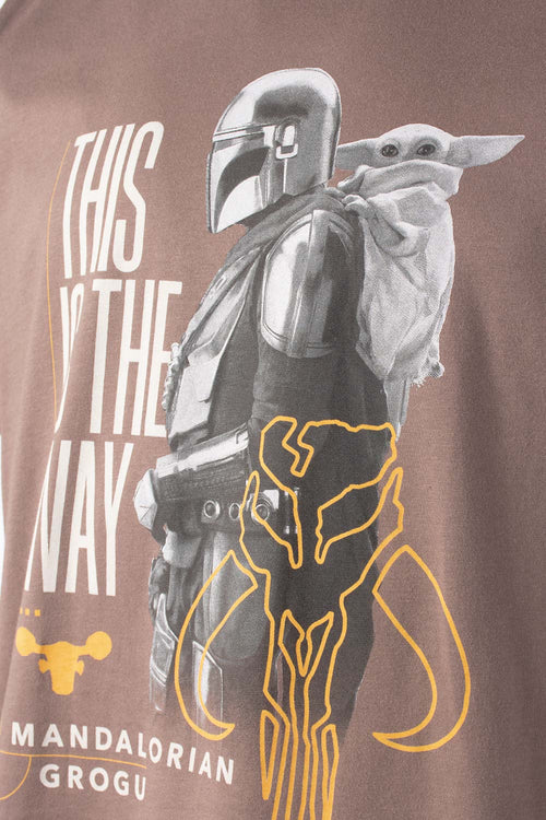 Card slide image -  CAMISETA DE MANDALORIAN REGULAR FIT PARA HOMBRE