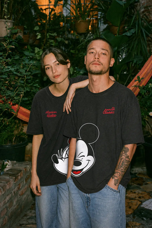 Card slide image -  CAMISETA DE MICKEY MOUSE REGULAR FIT PARA HOMBRE