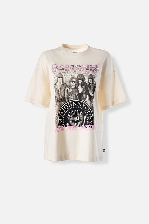 Card slide image -  CAMISETA DE RAMONES REGULAR FIT PARA MUJER
