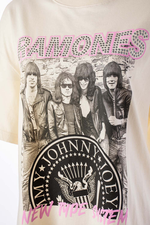 Card slide image -  CAMISETA DE RAMONES REGULAR FIT PARA MUJER